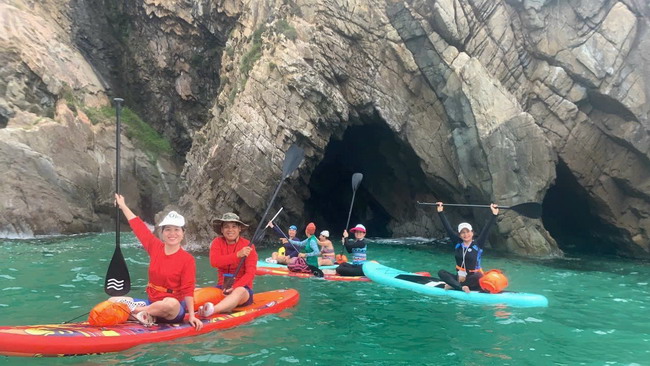 Kỳ thú Tam Thiên Ðộng ở Nhơn Lý (Bình Định) Kỳ thú Tam Thiên Ðộng ở Nhơn Lý (Bình Định)