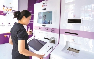 "Cởi trói" để ngân hàng đẩy mạnh cho vay trực tuyến