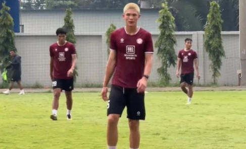 Trung vệ Việt kiều Mỹ cao 1m90 gia nhập đại gia V-League? Trung vệ Việt kiều Mỹ cao 1m90 gia nhập đại gia V-League?