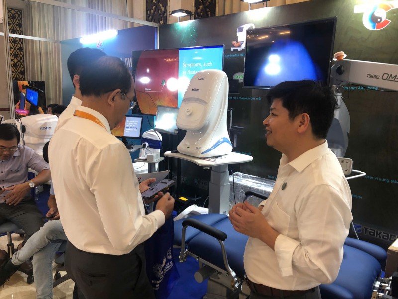 Công ty Thiên Trường giới thiệu nhiều sản phẩm công nghệ hiện đại bậc nhất trong lĩnh vực nhãn khoa Công ty Thiên Trường giới thiệu nhiều sản phẩm công nghệ hiện đại bậc nhất trong lĩnh vực nhãn khoa