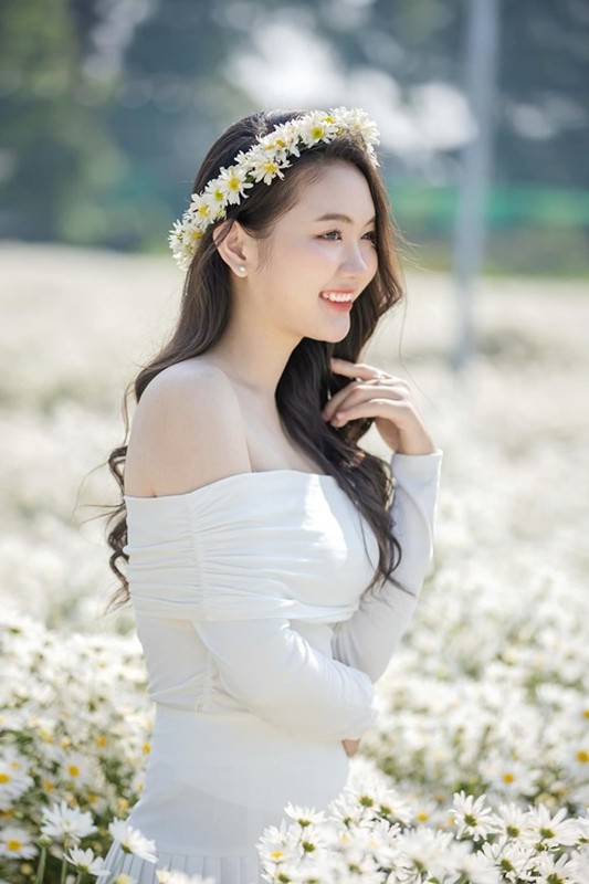 Nhan sắc Hoa hậu Mai Anh sắp lấy chồng đại gia hơn 16 tuổi