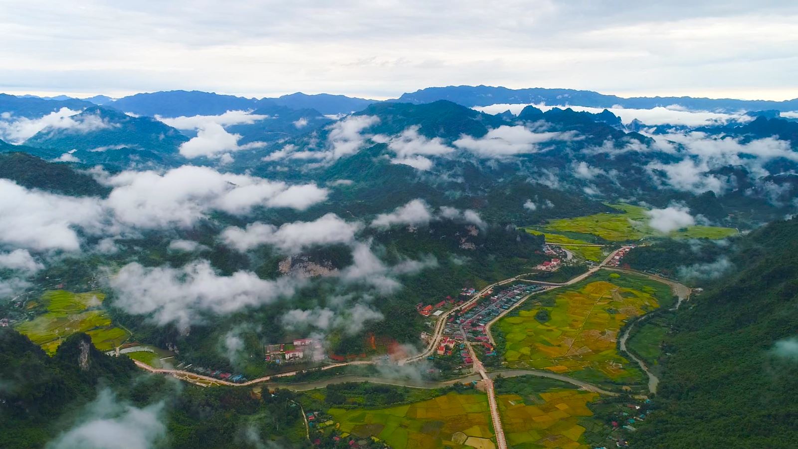 Mùa săn mây lý tưởng ở xứ Tuyên