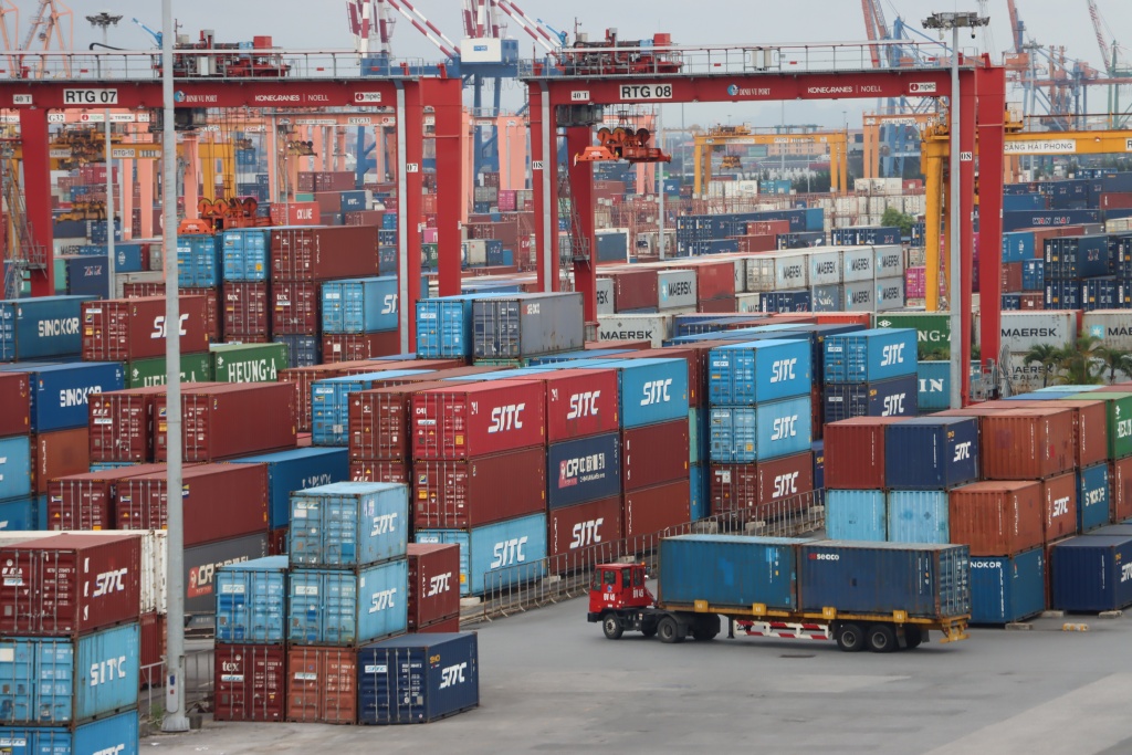Tổng kim ngạch nhập khẩu 8 tháng đạt hơn 208 tỷ USD