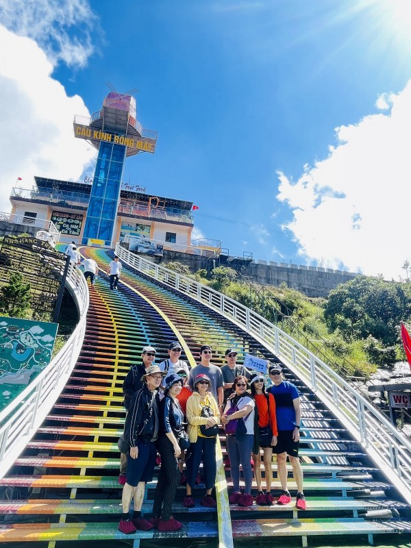 Cầu kính Rồng Mây: Ngỡ ngàng trước bức tranh non nước hữu tình