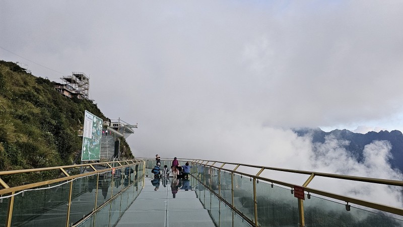 Khu du lịch Cầu kính Rồng Mây - “Kỳ quan - Tiên cảnh - Đất trời”