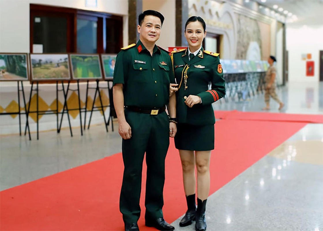 Nhan sắc diễn viên Huyền Sâm “Hoa sữa về trong gió“