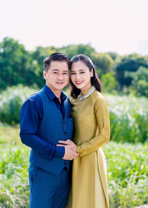 Nhan sắc diễn viên Huyền Sâm “Hoa sữa về trong gió“