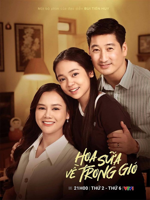 Nhan sắc diễn viên Huyền Sâm “Hoa sữa về trong gió“