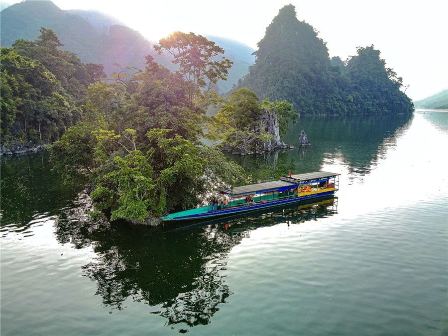 Danh thắng xứ Tuyên - Tiên cảnh có thật