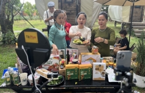 Thu hơn 100 tỷ đồng sau 6 tháng bán online đặc sản OCOP các vùng miền