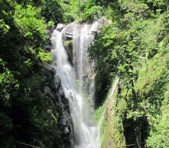 Thác Trái Tim - Vẻ đẹp tiềm ẩn giữa núi rừng Tây Bắc Thác Trái Tim - Vẻ đẹp tiềm ẩn giữa núi rừng Tây Bắc