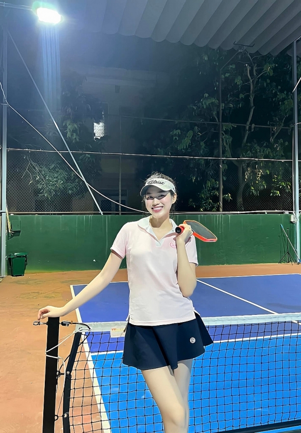 Gu thời trang đẹp hút mắt của Hoa hậu Đỗ Thị Hà trên sân pickleball Gu thời trang đẹp hút mắt của Hoa hậu Đỗ Thị Hà trên sân pickleball