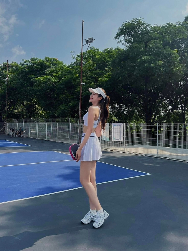 Gu thời trang đẹp hút mắt của Hoa hậu Đỗ Thị Hà trên sân pickleball Gu thời trang đẹp hút mắt của Hoa hậu Đỗ Thị Hà trên sân pickleball