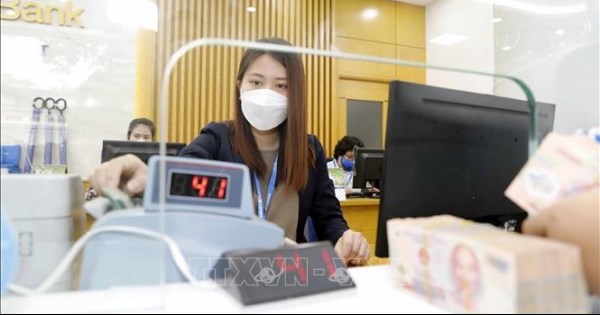 Đã có ngân hàng giảm lãi suất huy động tới hơn 1%/năm