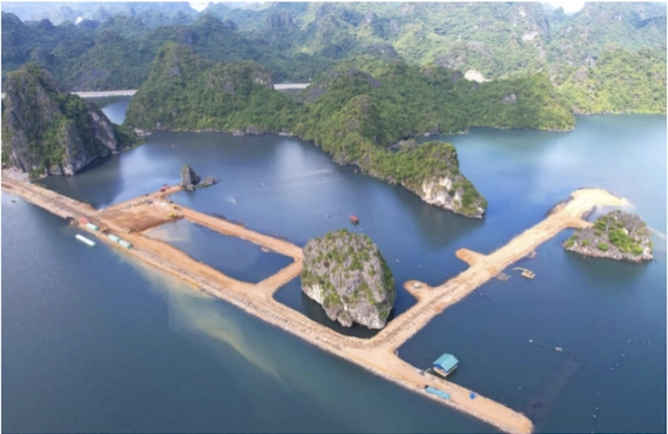 Vụ quây núi đá vịnh Hạ Long làm "hòn non bộ": ‘Trách nhiệm chính của cơ quan quản lý" Vụ quây núi đá vịnh Hạ Long làm "hòn non bộ": ‘Trách nhiệm chính của cơ quan quản lý"