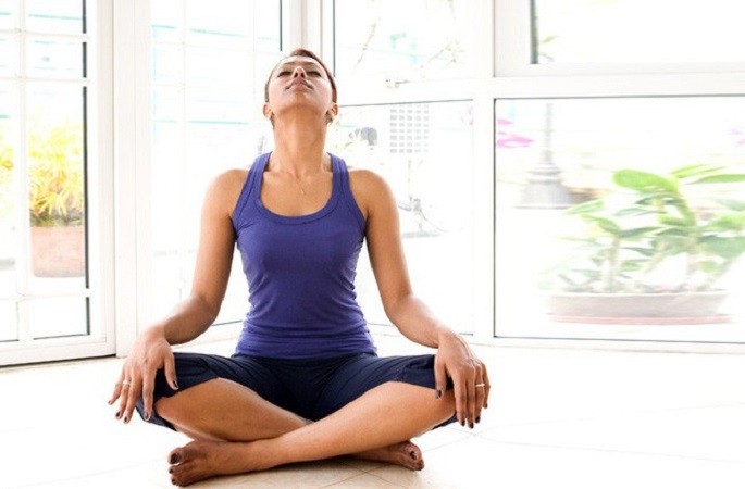 Một số bài tập giảm đau mỏi vai gáy tại nhà Một số bài tập giảm đau mỏi vai gáy tại nhà