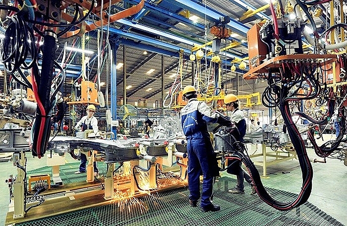 Đầu tư vào đâu khi lãi suất giảm