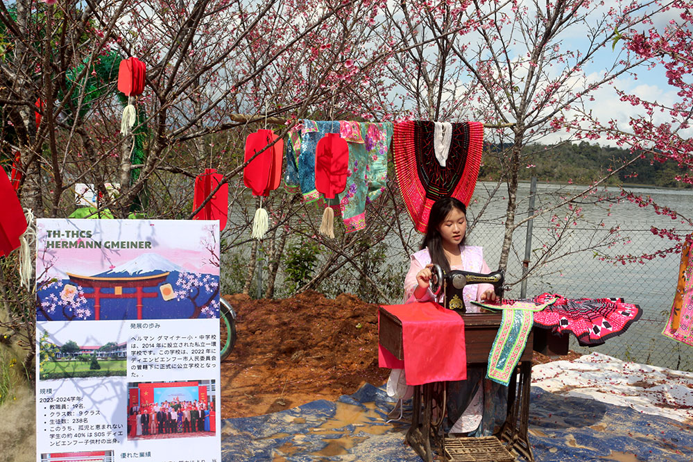 Điện Biên: Về đảo hoa trải nghiệm văn hóa đặc sắc