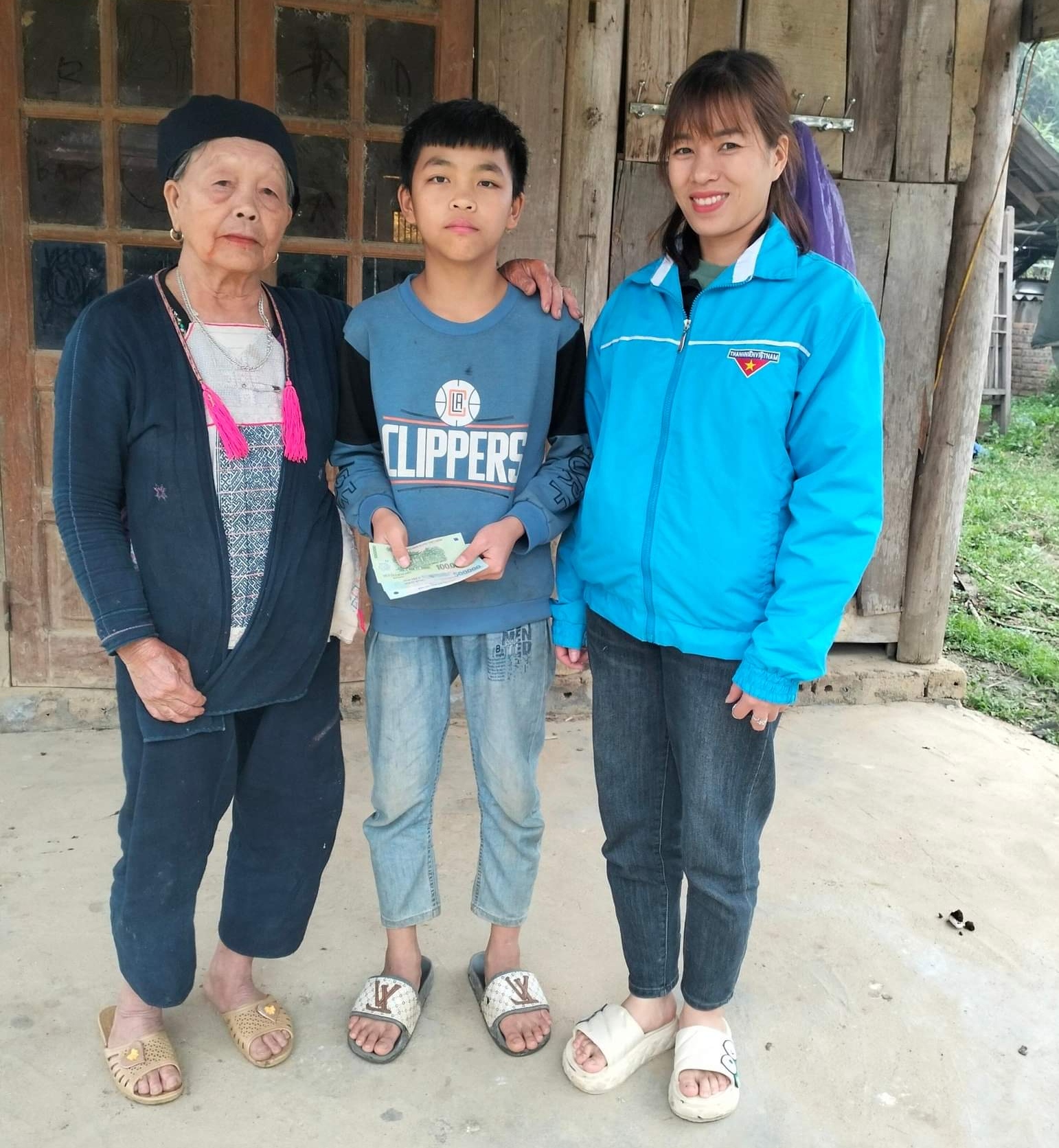 Lào Cai: Văn Bàn thêm 24 em nuôi của Đoàn được hỗ trợ Lào Cai: Văn Bàn thêm 24 em nuôi của Đoàn được hỗ trợ