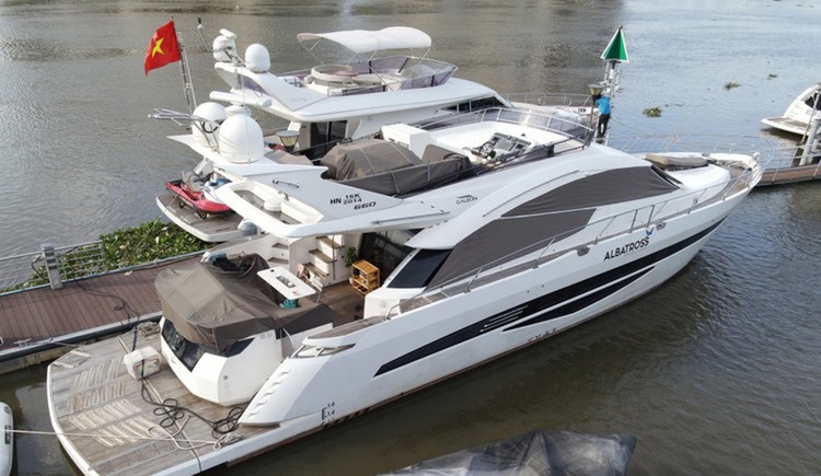 Tiếp tục hạ giá du thuyền triệu USD của FLC Chiếc du thuyền FLC Albatross