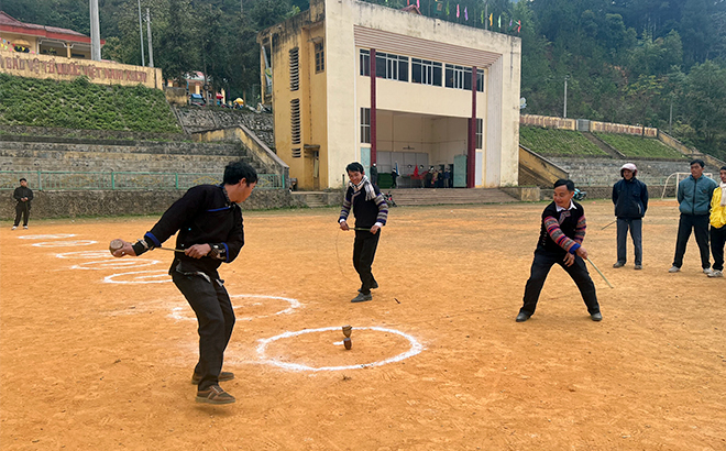 Yên Bái: Mù Cang Chải giữ gìn trò chơi dân gian gắn với phát triển du lịch Yên Bái: Mù Cang Chải giữ gìn trò chơi dân gian gắn với phát triển du lịch