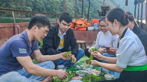 Điện Biên: Trên dòng Đà giang