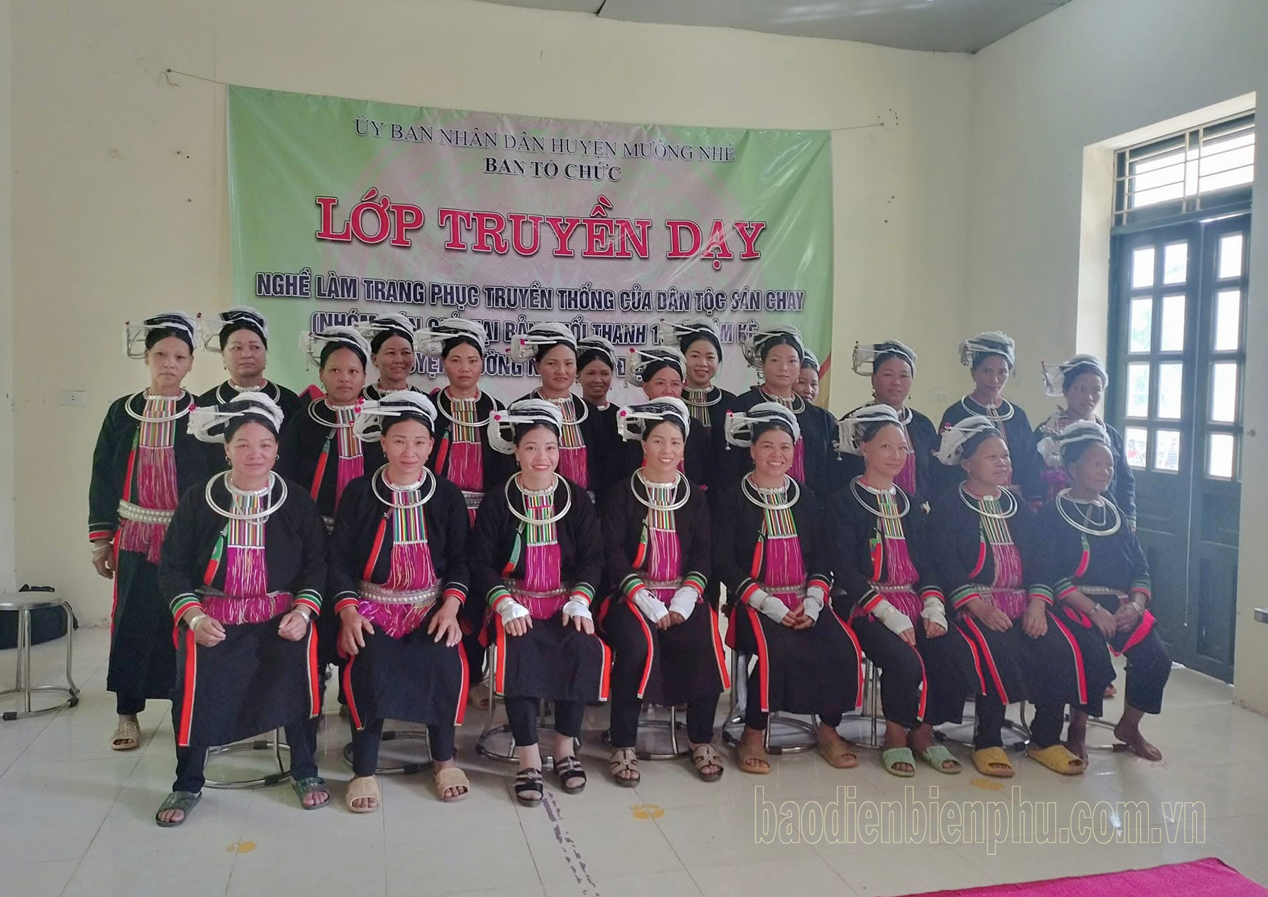 Giữ tiếng thoi đưa