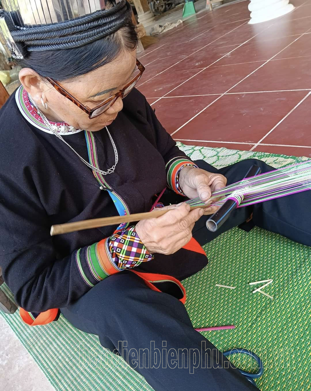 Giữ tiếng thoi đưa