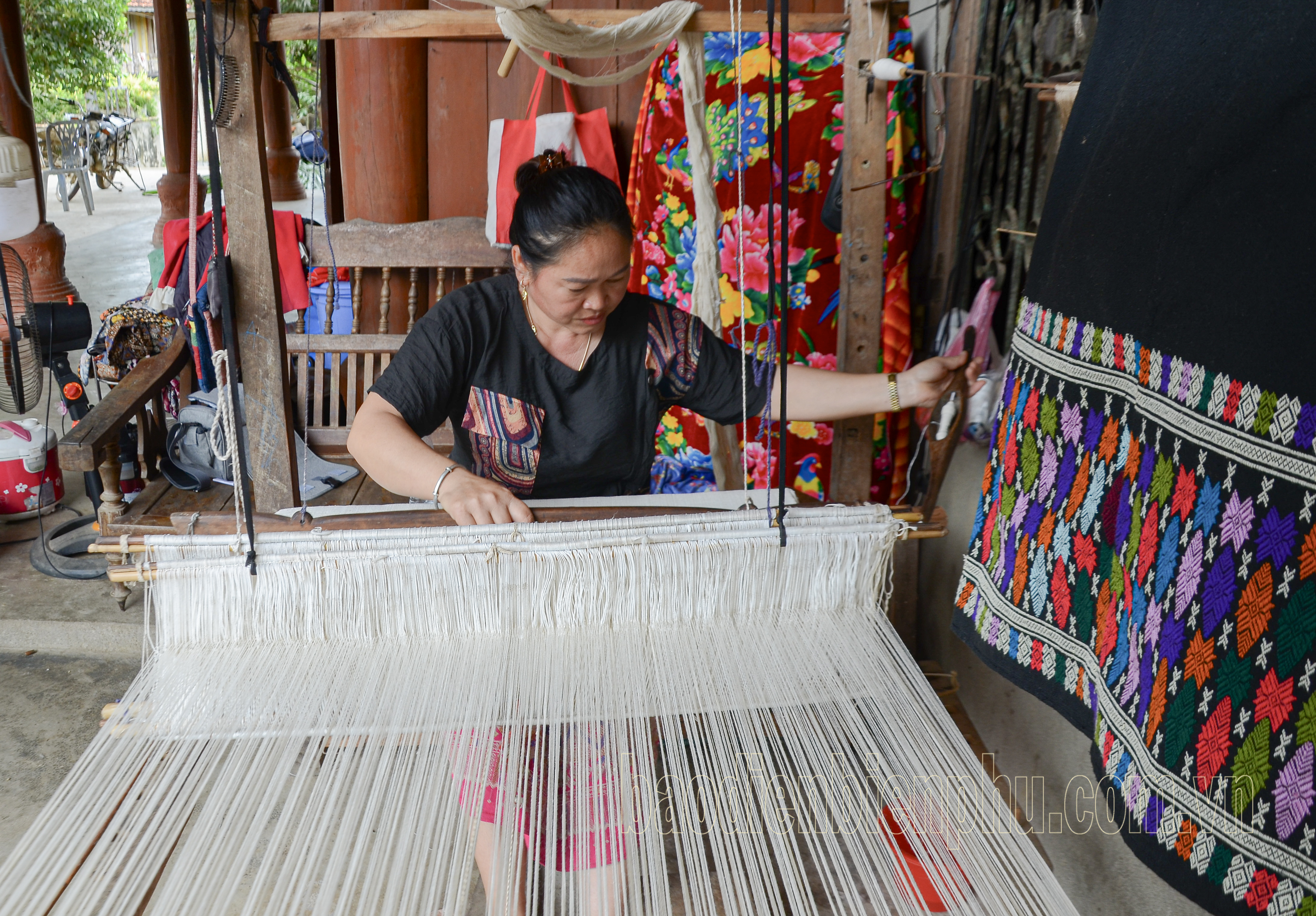 Giữ tiếng thoi đưa