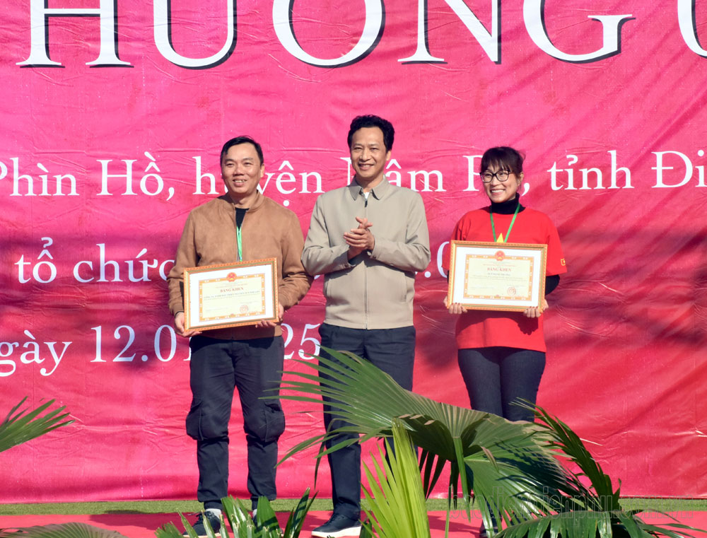 Điện Biên: Ấm áp chợ xuân Hạnh Thương 0 đồng Điện Biên: Ấm áp chợ xuân Hạnh Thương 0 đồng