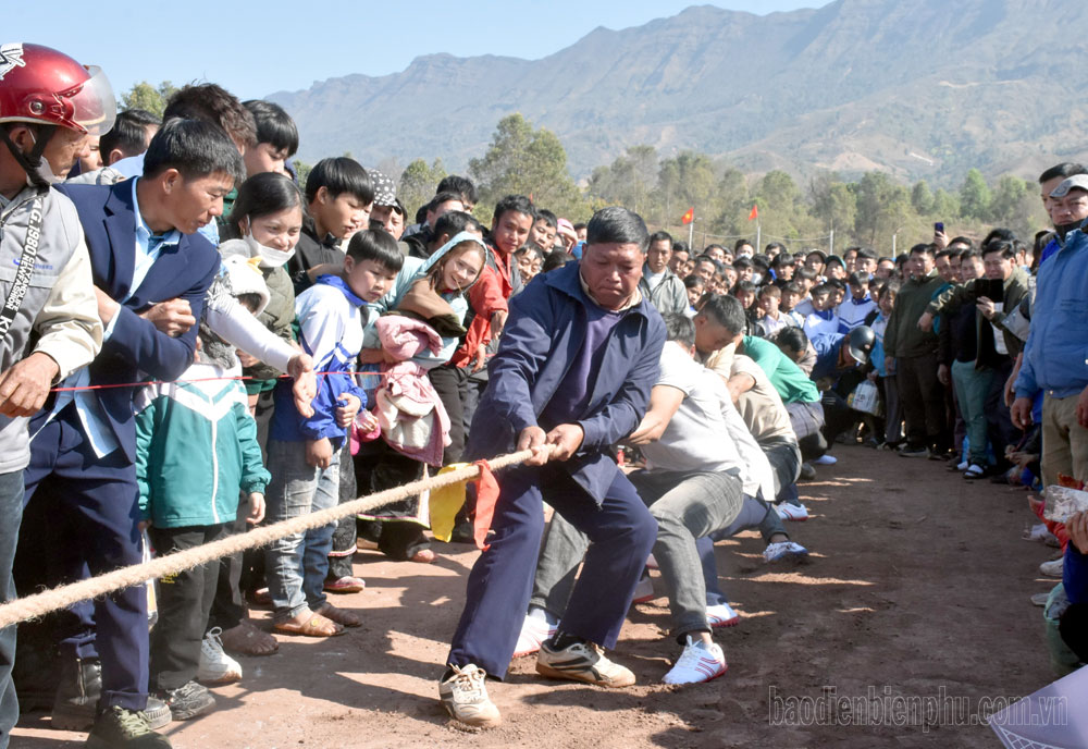 Điện Biên: Ấm áp chợ xuân Hạnh Thương 0 đồng Điện Biên: Ấm áp chợ xuân Hạnh Thương 0 đồng