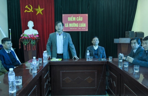 Điện Biên: Phó Chủ tịch UBND tỉnh Vừ A Bằng thăm, chúc tết tại huyện Điện Biên Đông