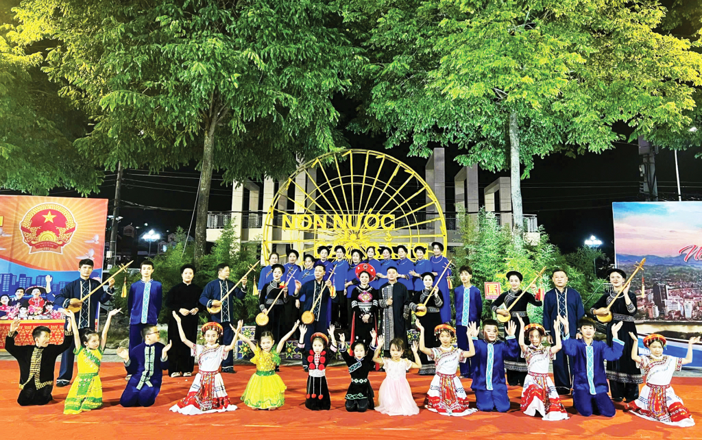 Điện Biên: Ngọt ngào lời Then, tiếng tính