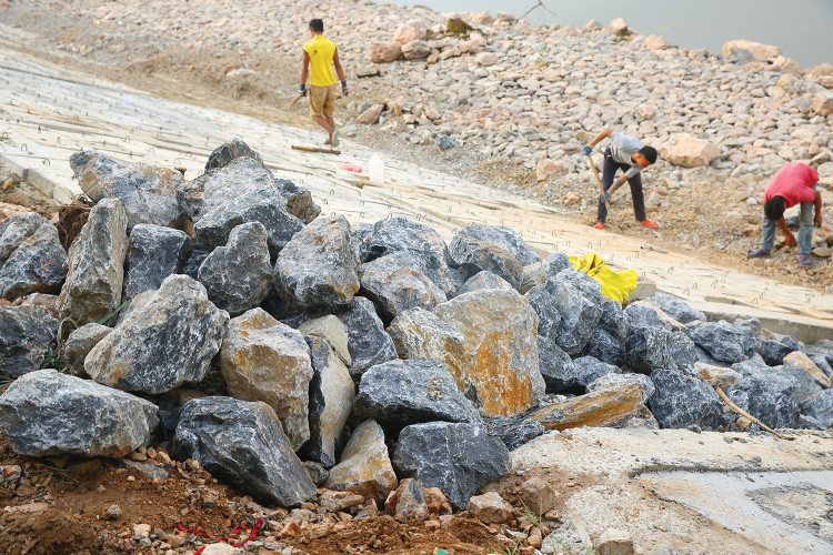 Gói thầu kè sông Long Hồ hơn 230 tỷ tại Vĩnh Long: Ồn ào từ mời thầu đến khâu chốt kết quả