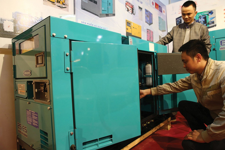 Gói thầu mua thiết bị tại Bệnh viện Trung ương Huế: Vươn Thịnh bị cấm thầu vì… nhầm lẫn khi đánh máy Gói thầu mua thiết bị tại Bệnh viện Trung ương Huế: Vươn Thịnh bị cấm thầu vì… nhầm lẫn khi đánh máy