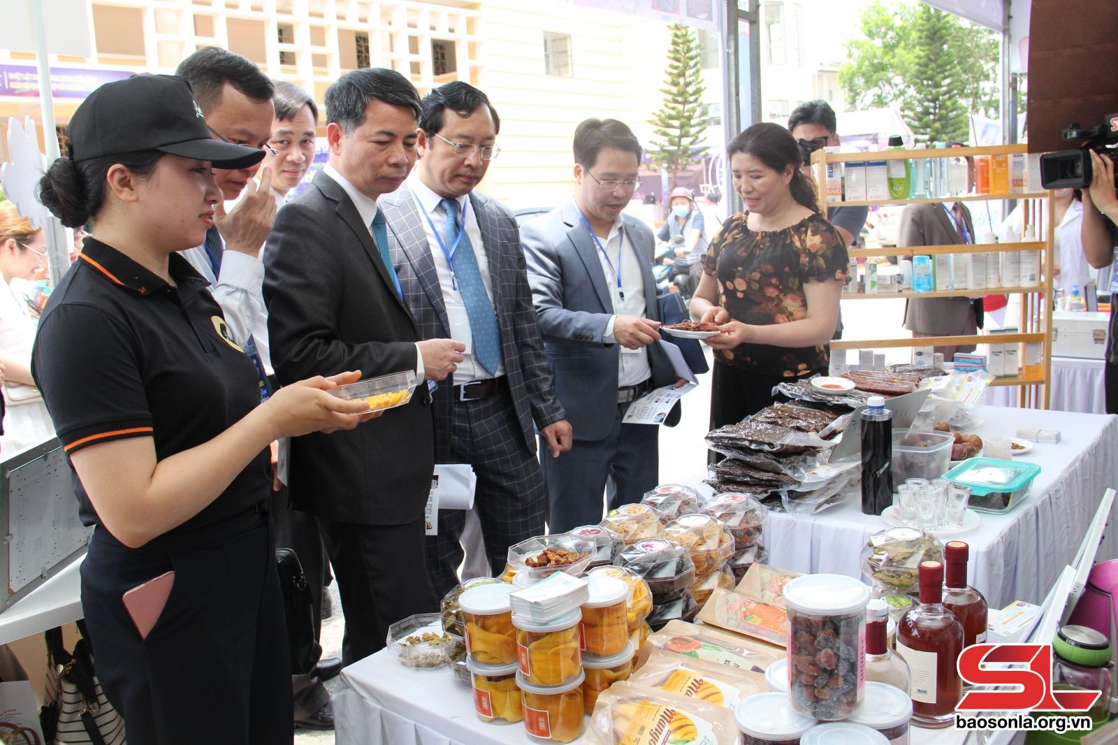 Sơn La: Đẩy mạnh xúc tiến thương mại, mở rộng thị trường tiêu thụ Sơn La: Đẩy mạnh xúc tiến thương mại, mở rộng thị trường tiêu thụ