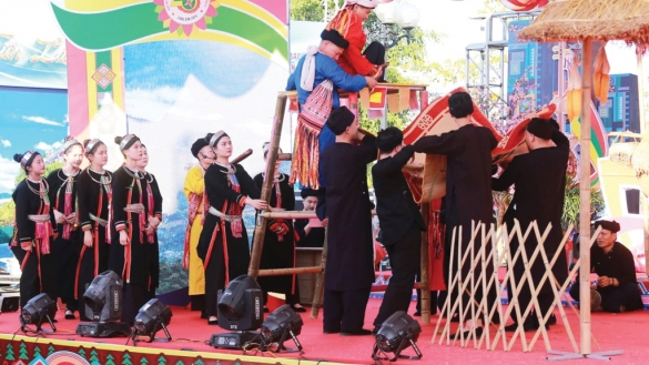 Điện Biên: Lễ Thuổm Cuổn của người Sán Chỉ