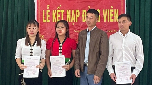 Điện Biên: Tủa Chùa quan tâm phát triển đảng viên