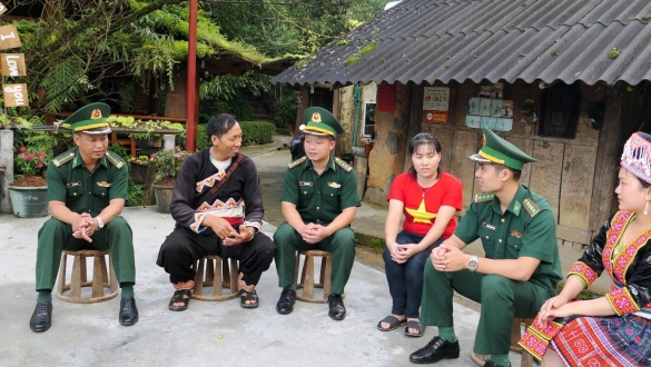 Điện Biên: Xây dựng thế trận lòng dân từ “3 bám, 4 cùng”