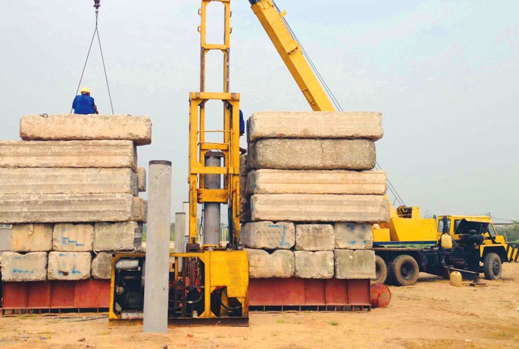 Gói thầu 191 tỷ xây Trường THCS Lê Ngọc Hân (TP.HCM): Nhân sự, thiết bị cản bước 2 nhà thầu