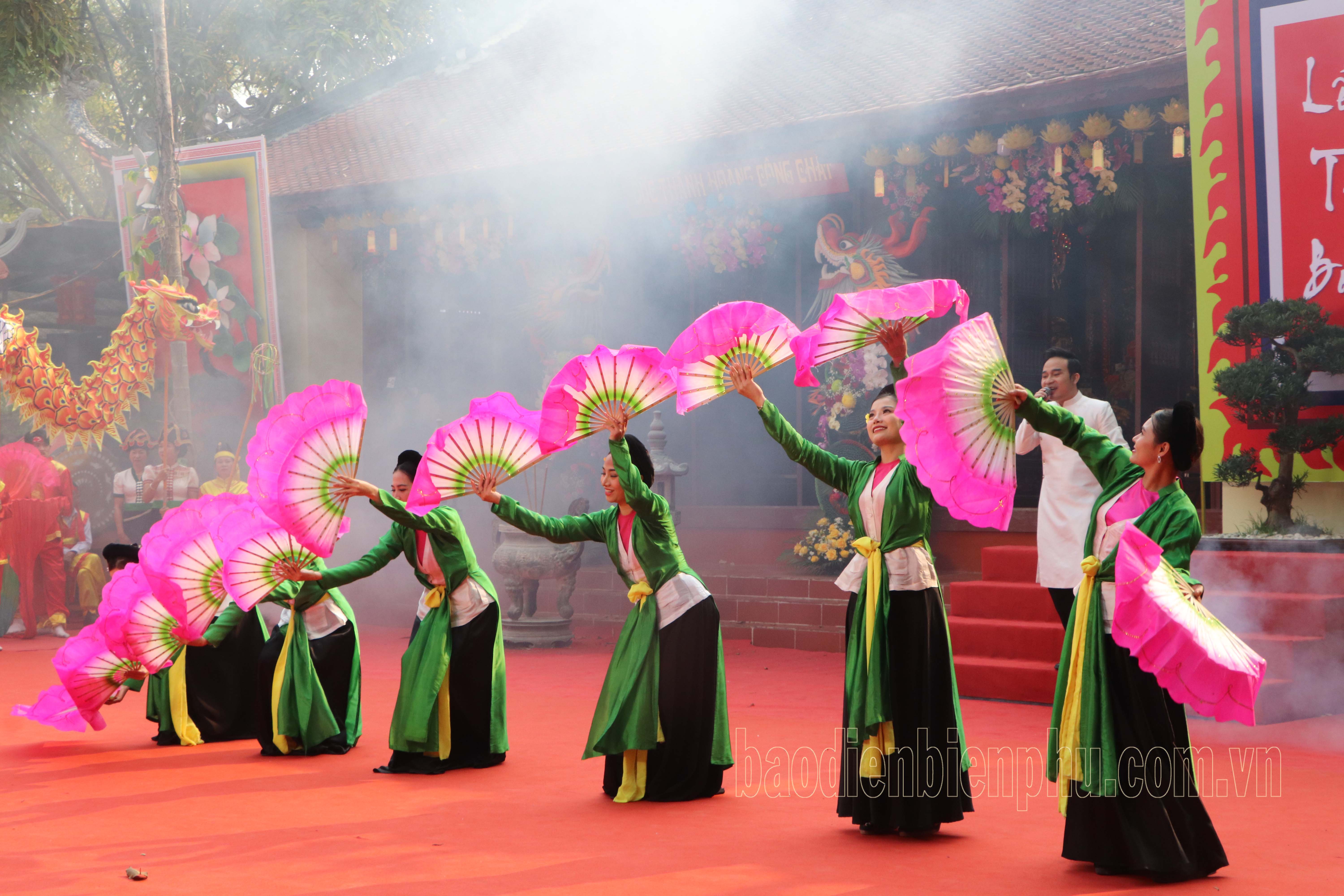 Điện Biên: Khai mạc Lễ hội Thành Bản Phủ năm 2025 Điện Biên: Khai mạc Lễ hội Thành Bản Phủ năm 2025