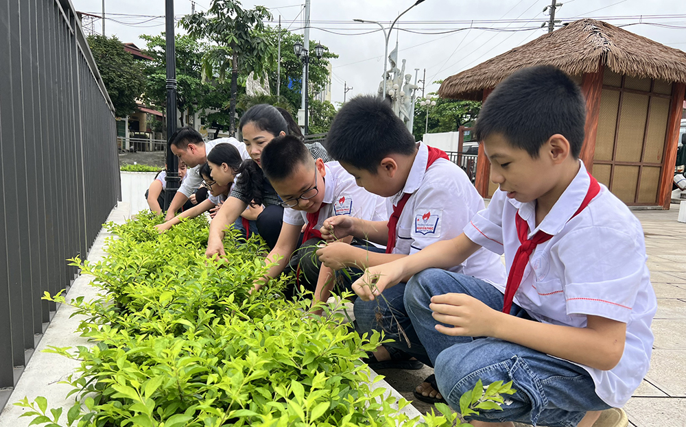 Yên Bái: Giáo dục thế hệ trẻ về Chiến thắng lịch sử Điên Biên Phủ Yên Bái: Giáo dục thế hệ trẻ về Chiến thắng lịch sử Điên Biên Phủ