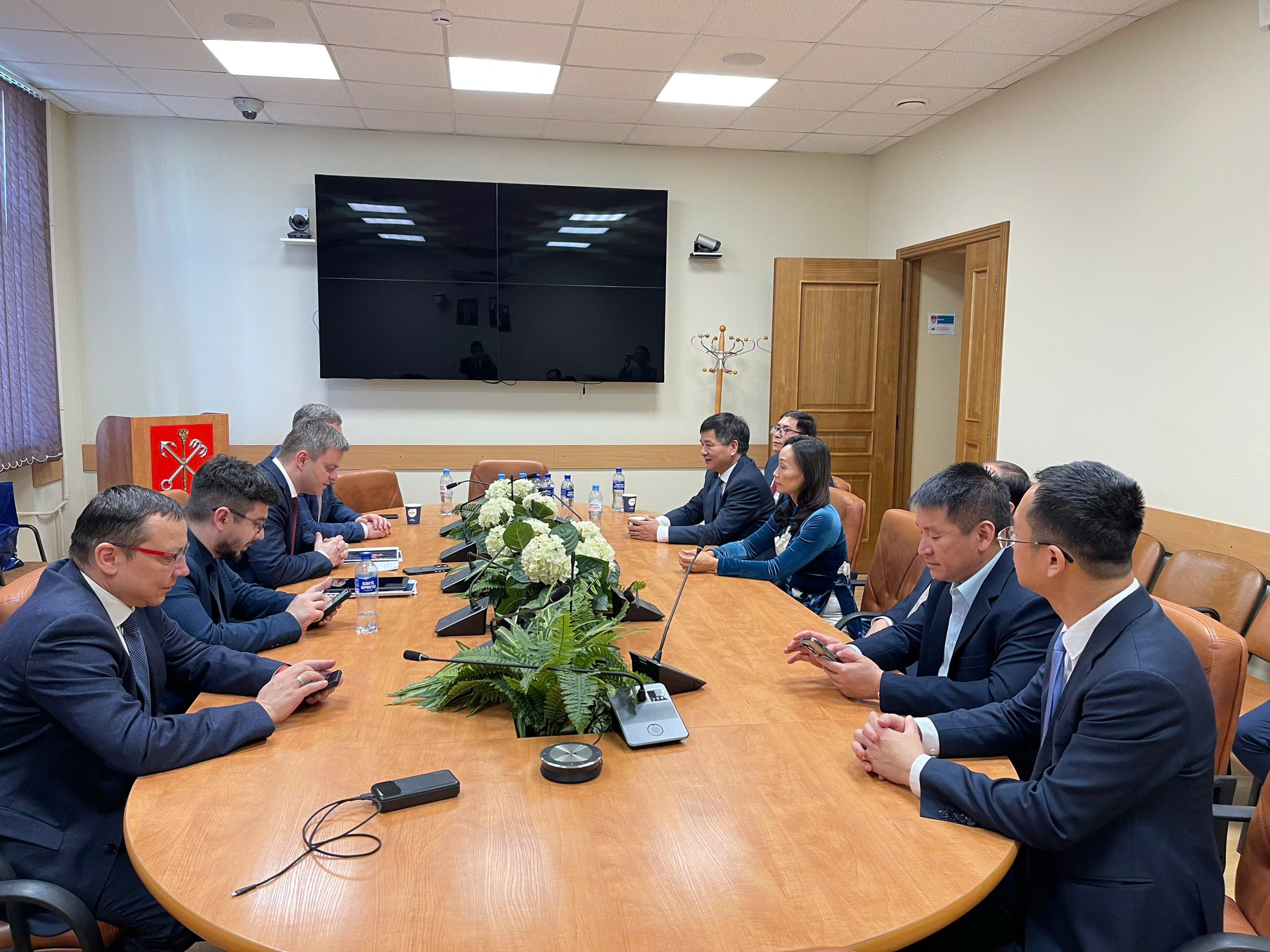 Điện Biên khảo sát mô hình chính số tại Saint Petersburg