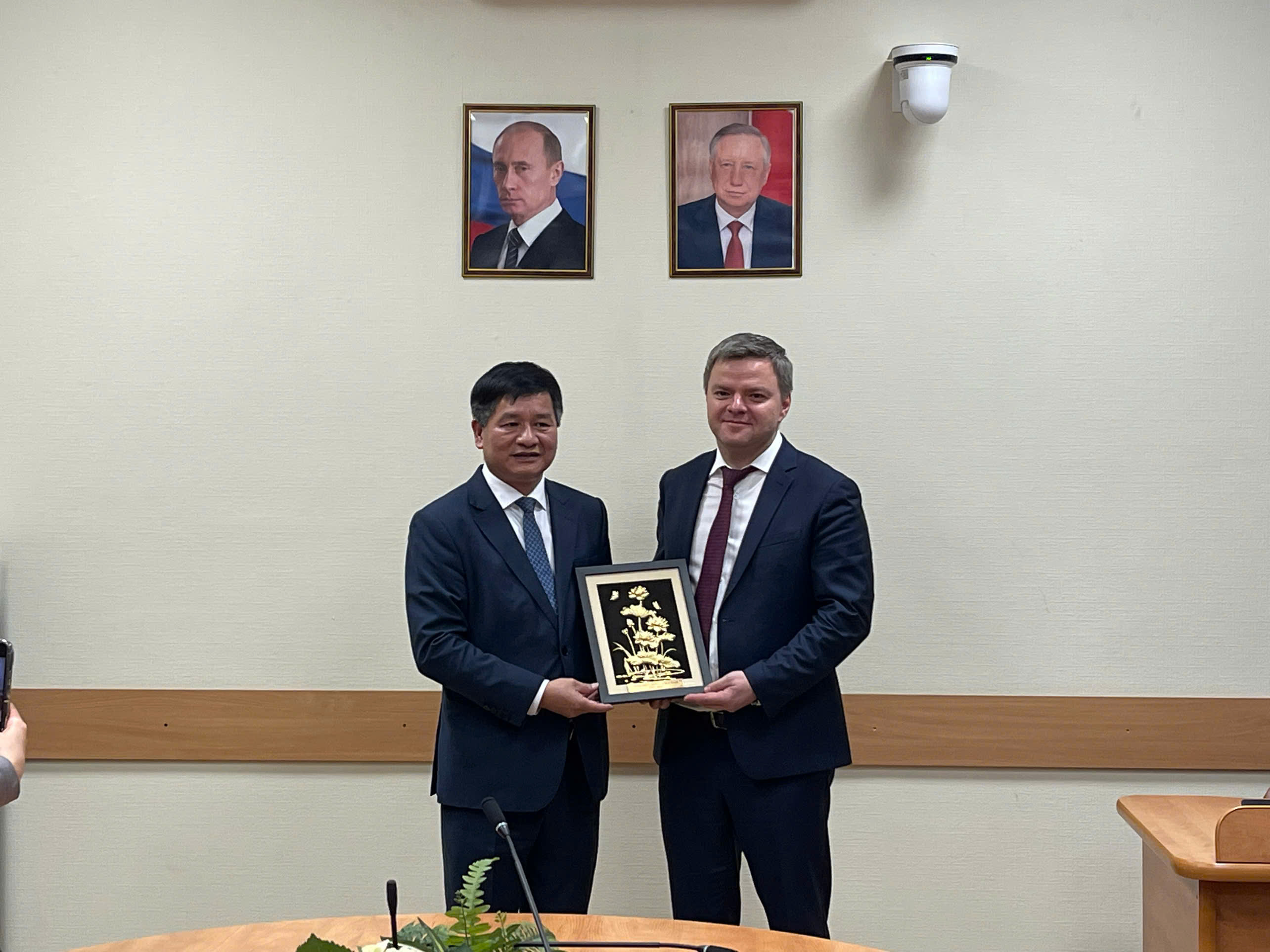 Điện Biên khảo sát mô hình chính số tại Saint Petersburg