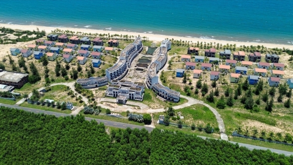 Đấu giá Dự án Huyền thoại Địa Trung Hải bỏ hoang bên bờ biển Lăng Cô, khởi điểm 500 tỷ đồng
