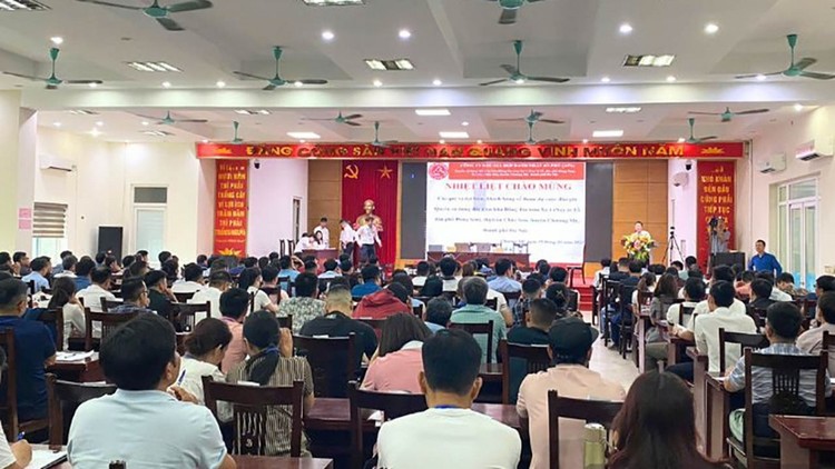 Hà Nội: Đấu giá 19 thửa đất huyện Chương Mỹ, có thửa đất vượt 115 triệu đồng/m2 Hà Nội: Đấu giá 19 thửa đất huyện Chương Mỹ, có thửa đất vượt 115 triệu đồng/m2