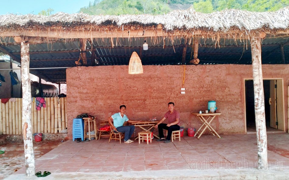 Điện Biên: A Pa Chải níu chân du khách