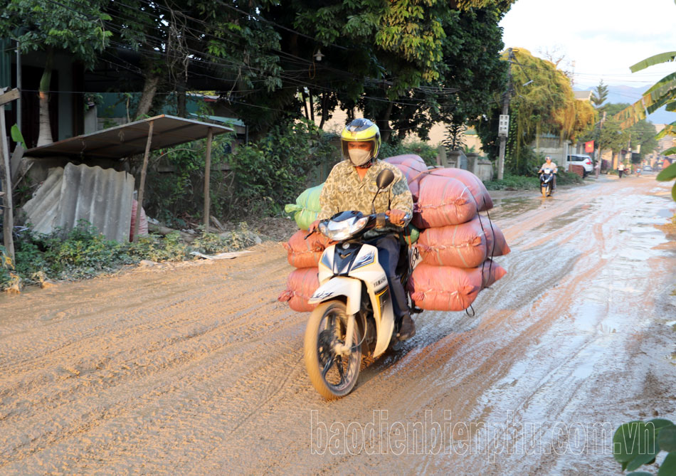 Điện Biên: Chú trọng phát triển giao thông nông thôn Điện Biên: Chú trọng phát triển giao thông nông thôn