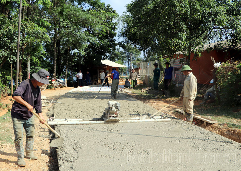 Điện Biên: Chú trọng phát triển giao thông nông thôn Điện Biên: Chú trọng phát triển giao thông nông thôn