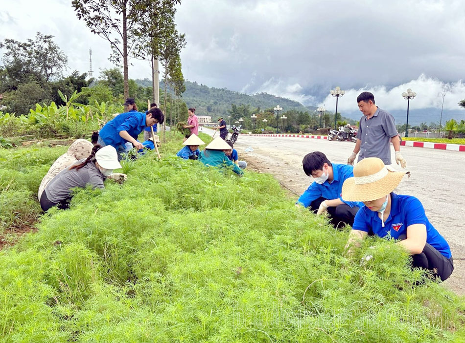 Điện Biên: Tình nguyện vì môi trường sạch đẹp Điện Biên: Tình nguyện vì môi trường sạch đẹp